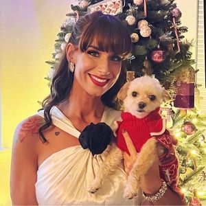 Meet your Posher, Holly